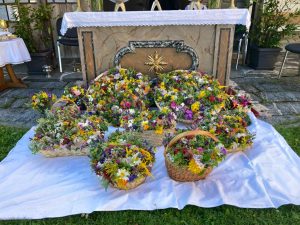 Read more about the article Kräutersträußchen binden 2023